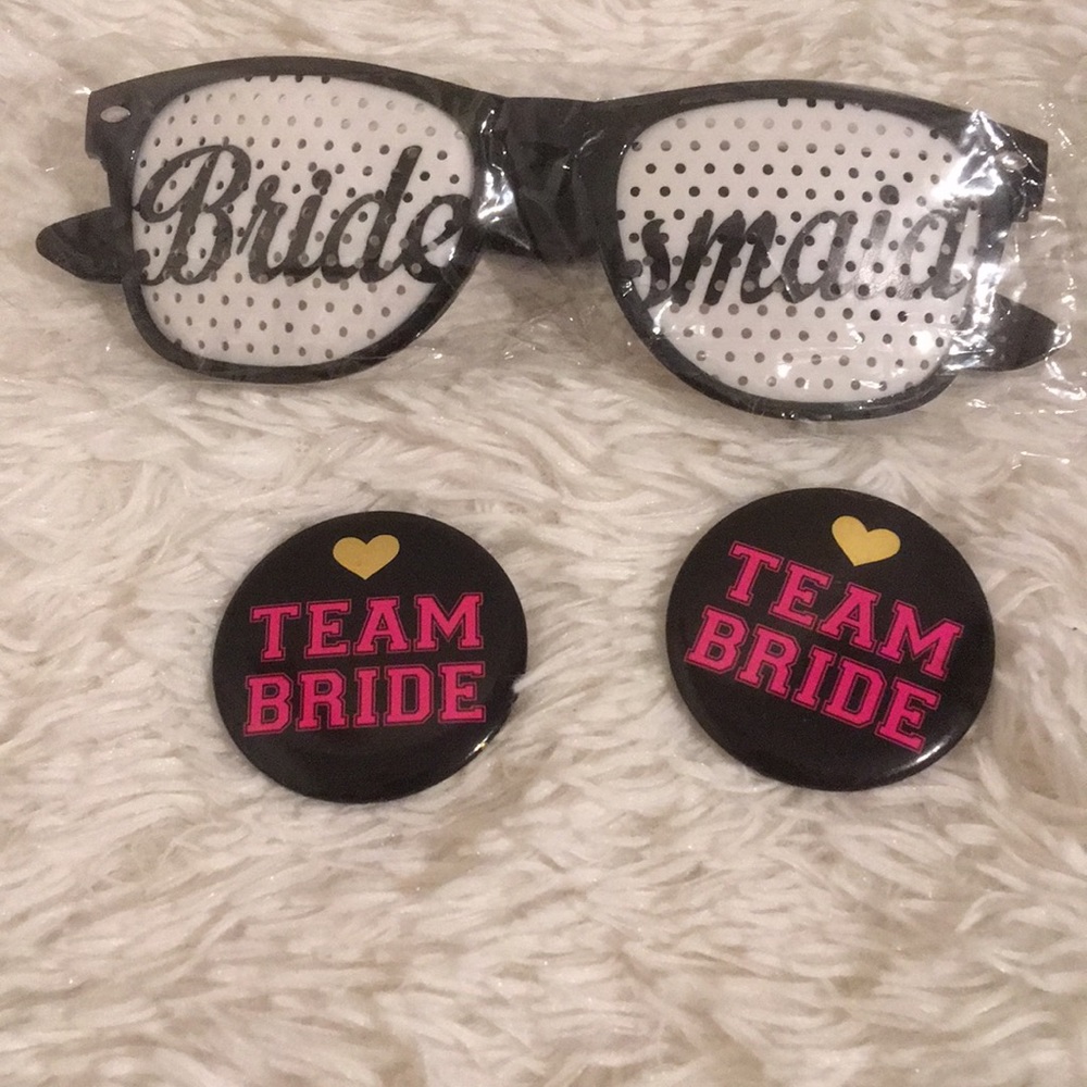 Bridesmaid shades and pin